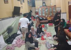 Aksi Ramah Lingkungan, LDII Kemayoran Gerakkan Anak Muda Bagikan 750 Kantong Daging Kurban pada Warga